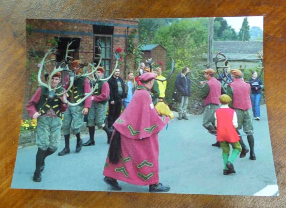 postcard horn dance