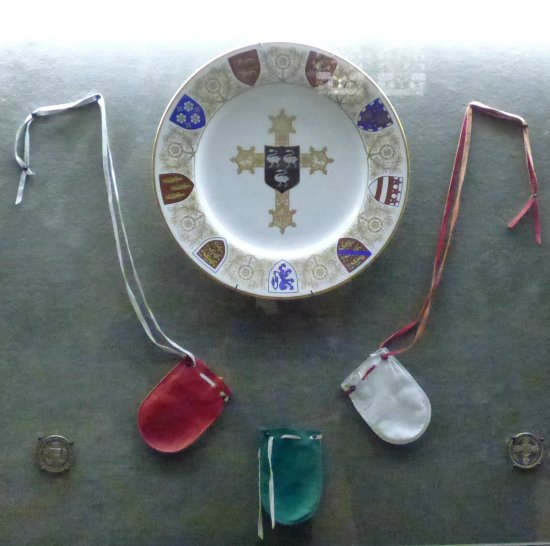 Maundy purses and coins