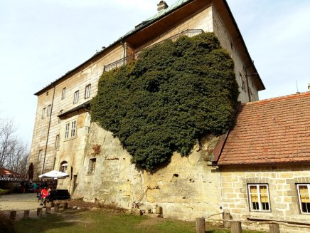 Hrad Houska - the gate to hell. Image: G.Vasey