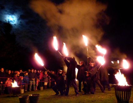 fox-hunters-moon-2016-hordrons-peacock-001-528