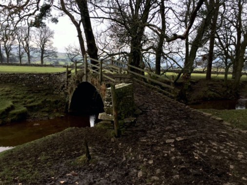 old-bridge-at-hawes