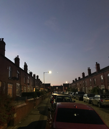 This image has an empty alt attribute; its file name is on-cobbled-streets-melrose-ave-croppedaa-1.jpg